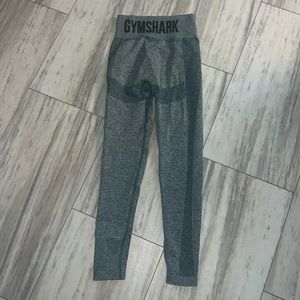Gymshark women’s logo leggings size small